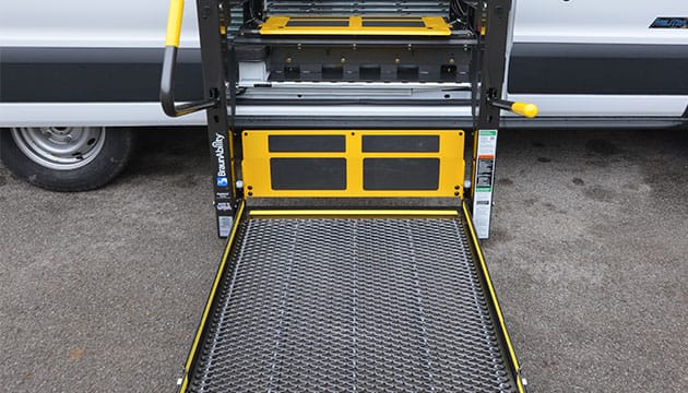 RVan Mobilité Fourgonnette adaptée : Élévateur